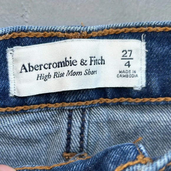 Abercrombie and Fitch High Rise Mom Shorts Buttonfly, size 27 - Picture 9 of 9